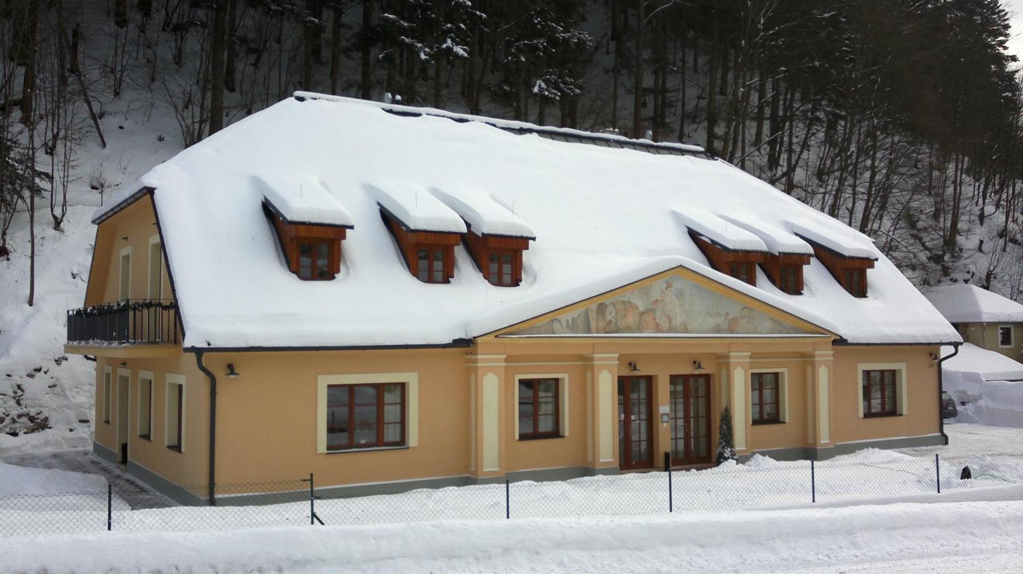 Apartmány Weissov Dom Banská Štiavnica Esterno foto