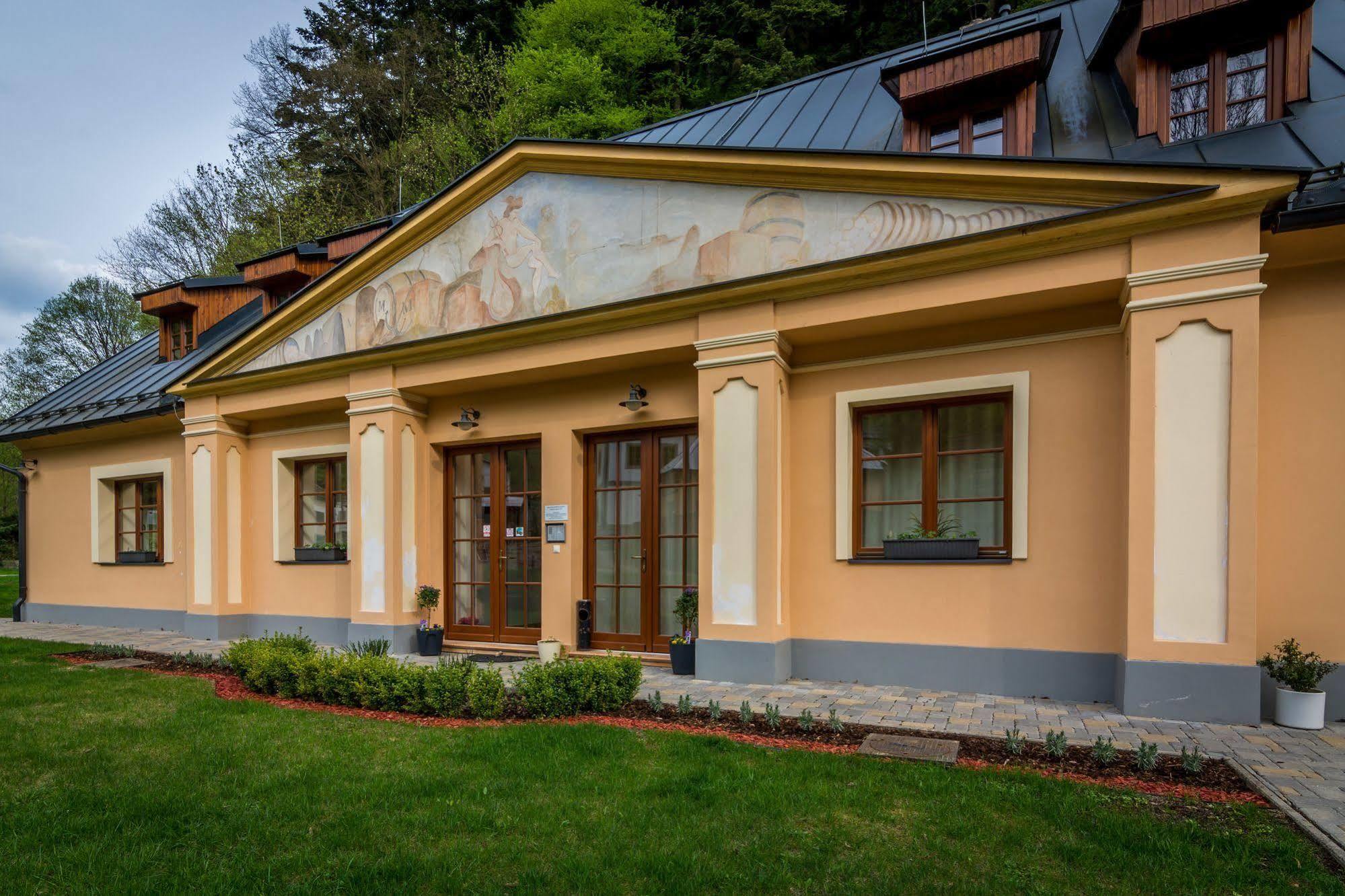 Apartmány Weissov Dom Banská Štiavnica Esterno foto